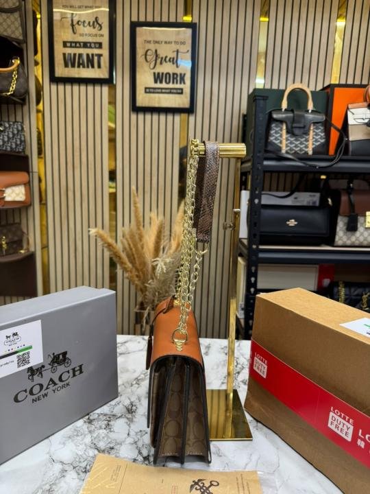 Coach Klare Crossbody Bag With Double Og Box And Dust Bag - Image 3