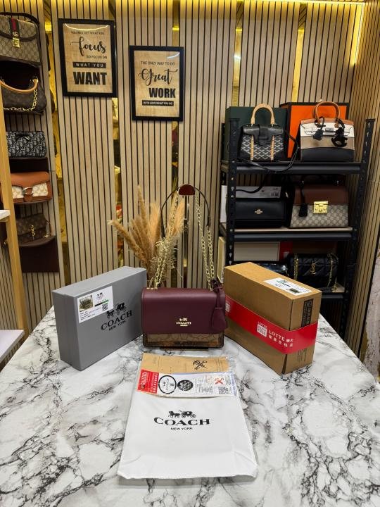 Coach Klare Crossbody Bag With Double Og Box And Dust Bag