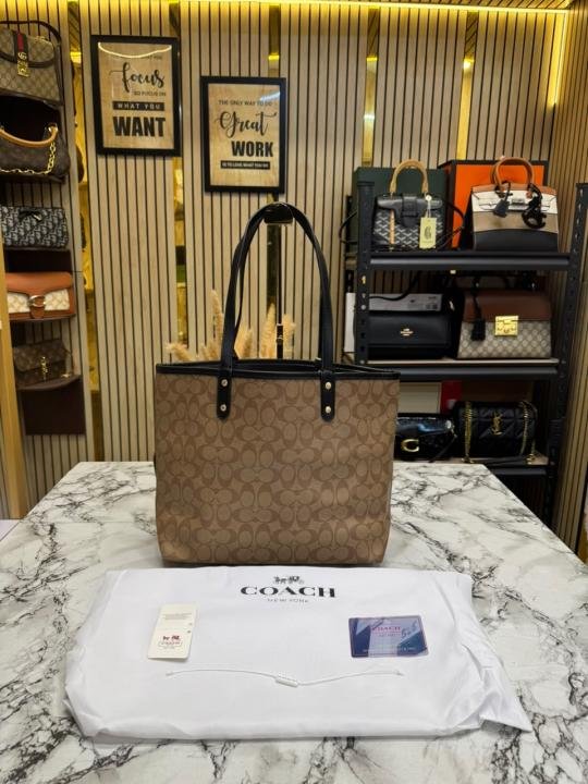Coach City Tote Signature Canvas Tote Bag Including Pouch And Dust Bag - Image 3