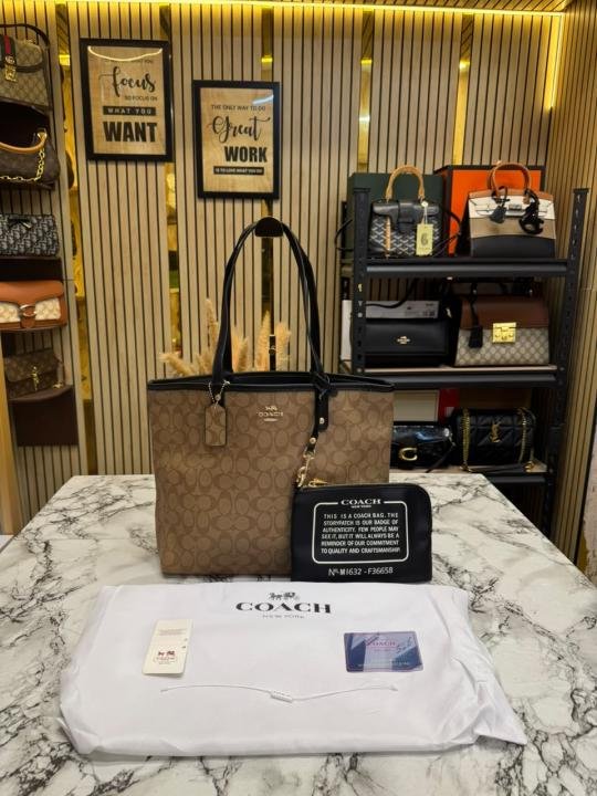 Coach City Tote Signature Canvas Tote Bag Including Pouch And Dust Bag - Image 2