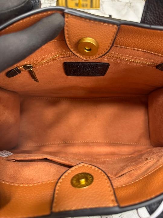 Coach Field Tote Leatherware Edition With Detachable Wristlet & Shoulder Strap Including Box And Dust Bag - Image 4