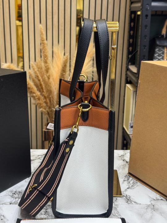 Coach Field Tote Leatherware Edition With Detachable Wristlet & Shoulder Strap Including Box And Dust Bag - Image 3