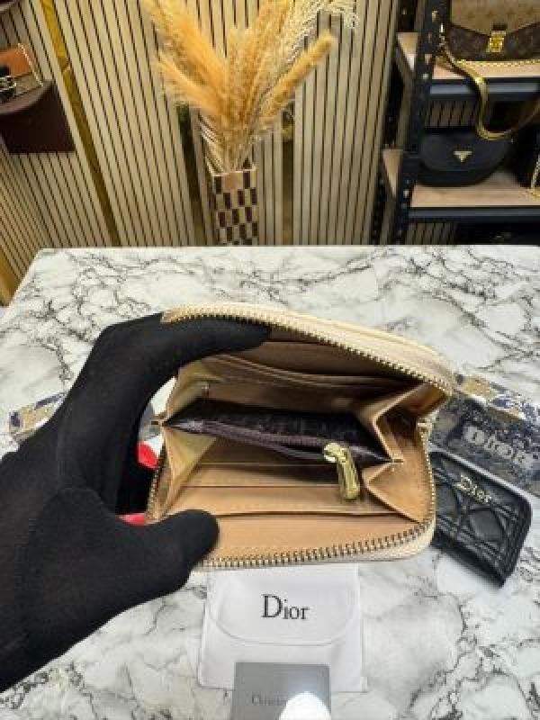 Dior DIO R CANNAGE QUILTED ZIPPER WALLET INCLUDES BOX AND DUST BAG - Image 4