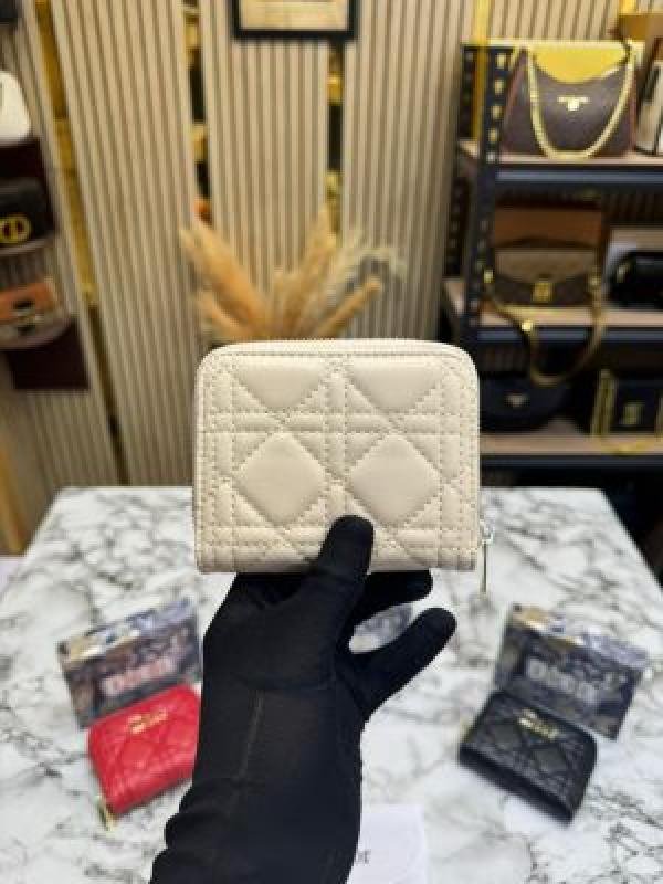 Dior DIO R CANNAGE QUILTED ZIPPER WALLET INCLUDES BOX AND DUST BAG - Image 3