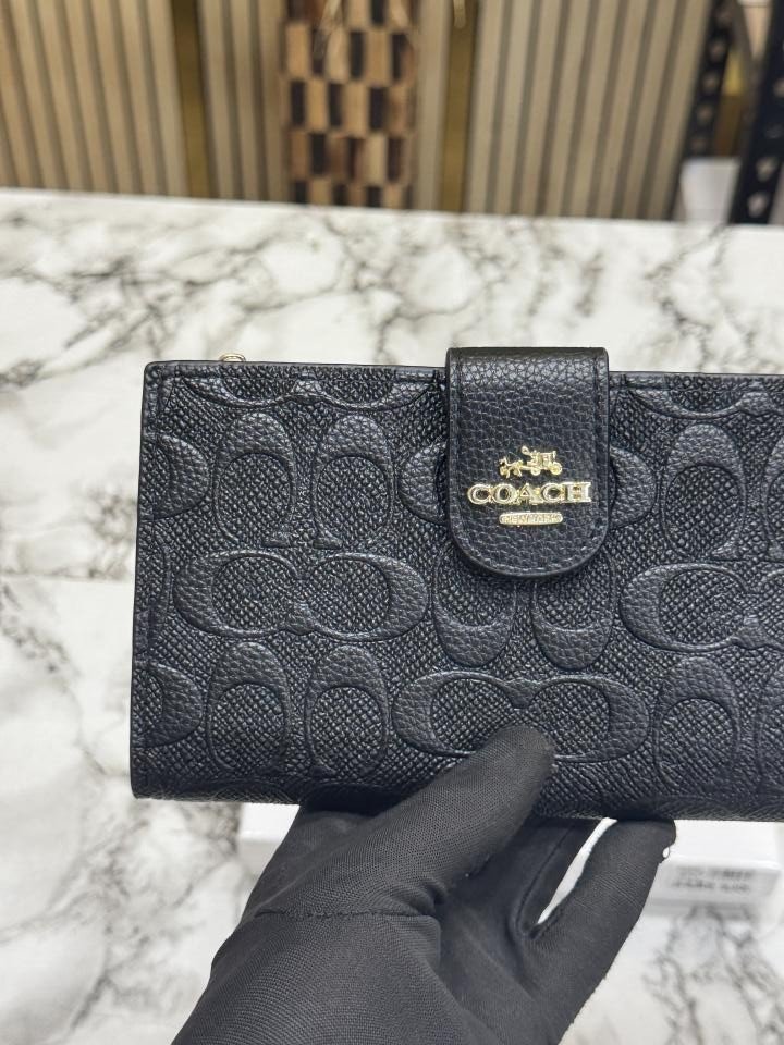 Coach PREMIUM TWO FOLD WALLET WITH BOX - Image 9