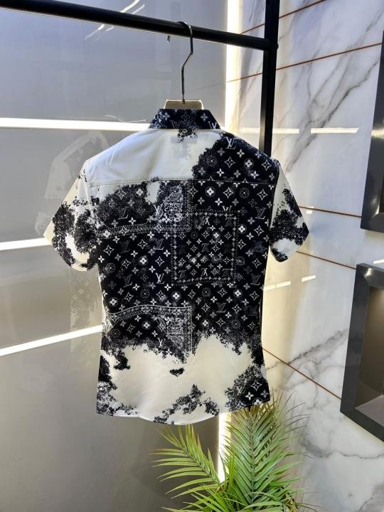 Louis Vuitton Louis Vuitton Imported Monogram Premium Half Sleeves Printed Shirt F5044-b3 - Image 4