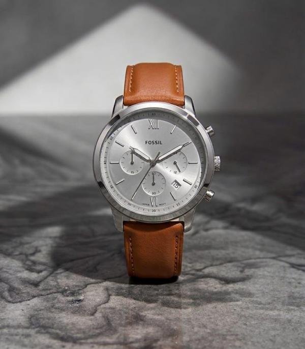 Fossil Neutro Chronograph LightBrown-White Watch for Men - Best Price Online - Bootery - Image 1
