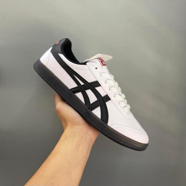 Buy Onitsuka Tiger Tokuten Panda white black Shoes Online in India - Bootery - Image 4