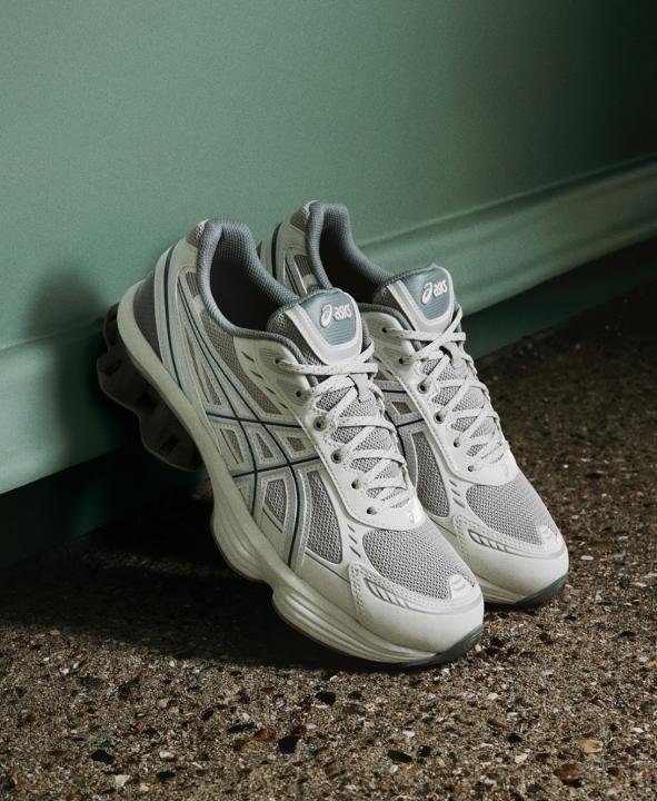 Asics Gel-Kinetic Fluent White Shoes - Best Price Online - Bootery - Image 2