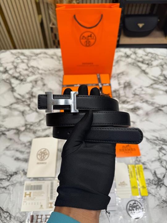 Hermes Silver H-buckle Plain Leather Belt With Box And Dust Bag Including Carry Bag - Best Price Online - Bootery - Image 4