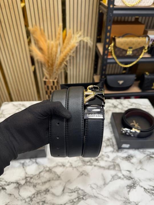 Calvin Klein Black Leather Belt With Signature CK Initial Buckle With Box Dust Bag Including Carry Bag - Image 3
