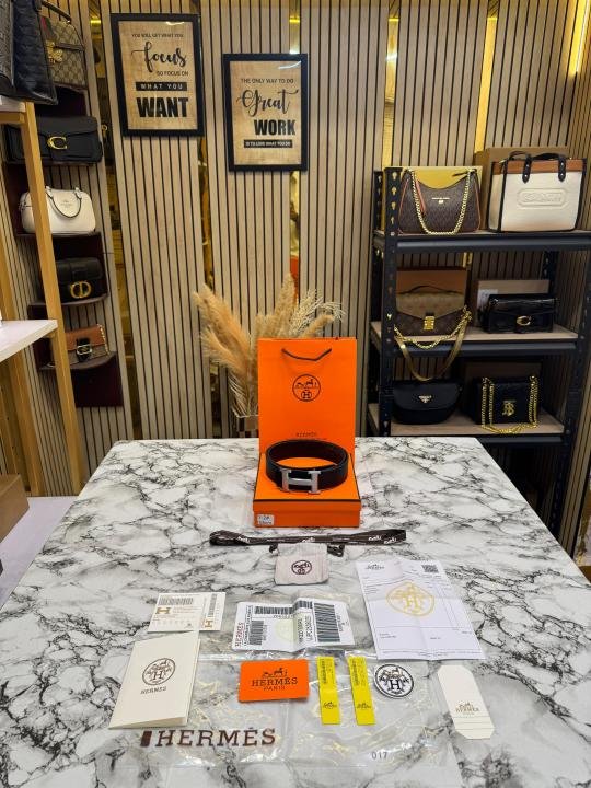 Hermes Black Leather Belt With Polished H Buckle Includes Box And Carry Bag - Image 2