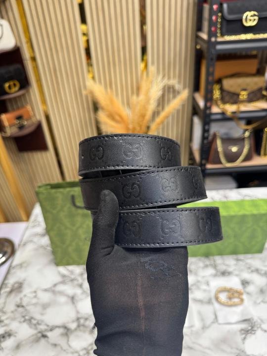 Gucci BLACK EMBOSSED BELT COMBO Snake-style BUCKLE INCLUDES BOX DUST BAG AND CARRY BAG - Image 6