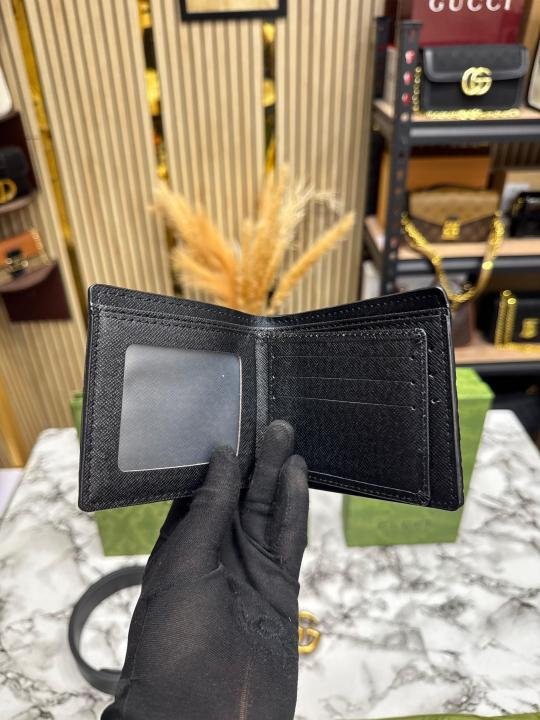 Gucci BELT WALLET COMBO GG EMBOSSED WALLET AND LEATHER BELT WITH GOLD GG BUCKLE INCLUDES BOX DUST BAG AND CARRY BAG - Image 12