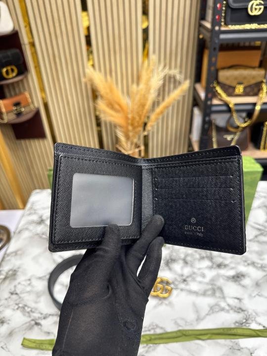 Gucci BELT WALLET COMBO GG EMBOSSED WALLET AND LEATHER BELT WITH GOLD GG BUCKLE INCLUDES BOX DUST BAG AND CARRY BAG - Image 4