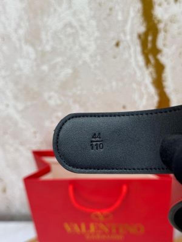 Valentino Garavani Leather Belt V-logo Buckle With Box And Dust Bag Including Carry Bag - Image 8