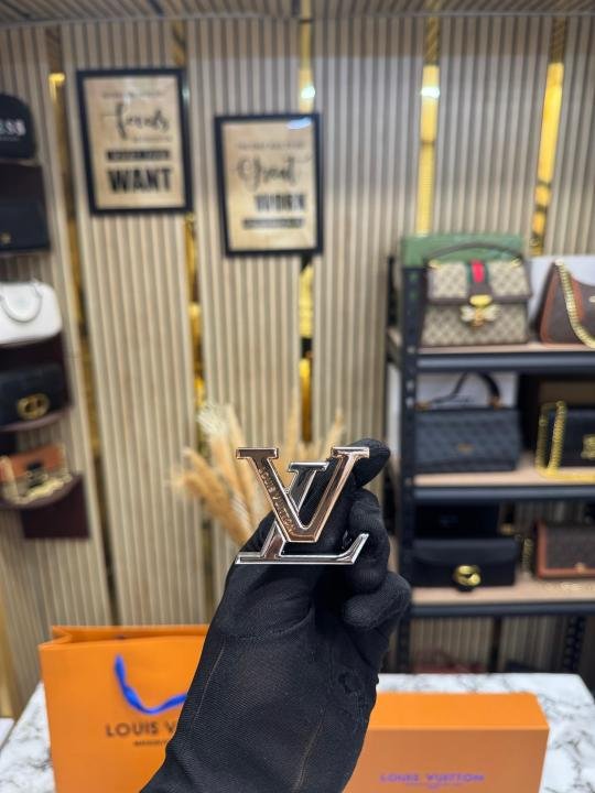 Louis Vuitton Belt Combo With Box And Dust Bag Including Carry Bag - Image 9