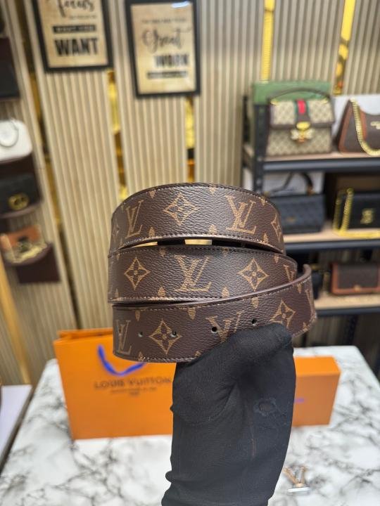 Louis Vuitton Belt Combo With Box And Dust Bag Including Carry Bag - Image 5