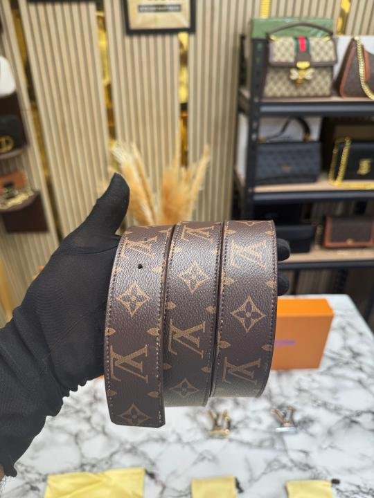 Louis Vuitton Belt Combo With Box And Dust Bag Including Carry Bag - Image 4