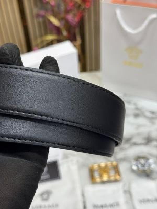 Versace BELT COMBO PREMIUM QUALITY WITH OG BOX AND CARRY BAG - Image 3