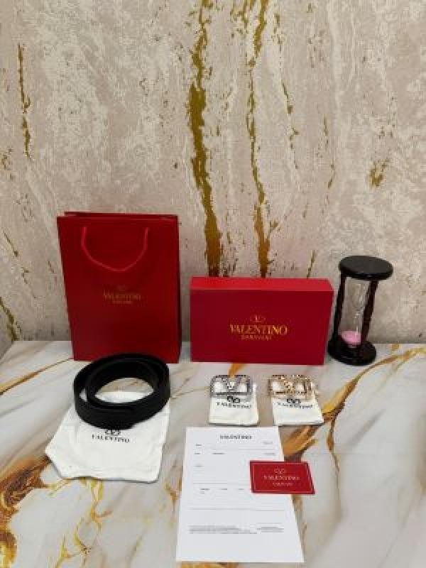 Valentino Garavani Reversible V-logo Signature Belt Set With Box And Dust Bag Including Carry Bag