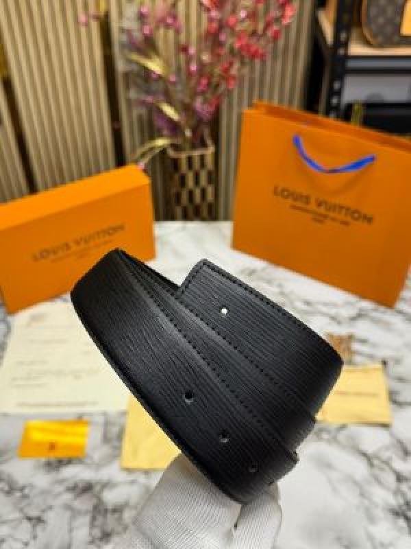 Louis Vuitton BELT COMBO PREMIUM QUALITY WITH OG BOX AND CARRY BAG - Image 5