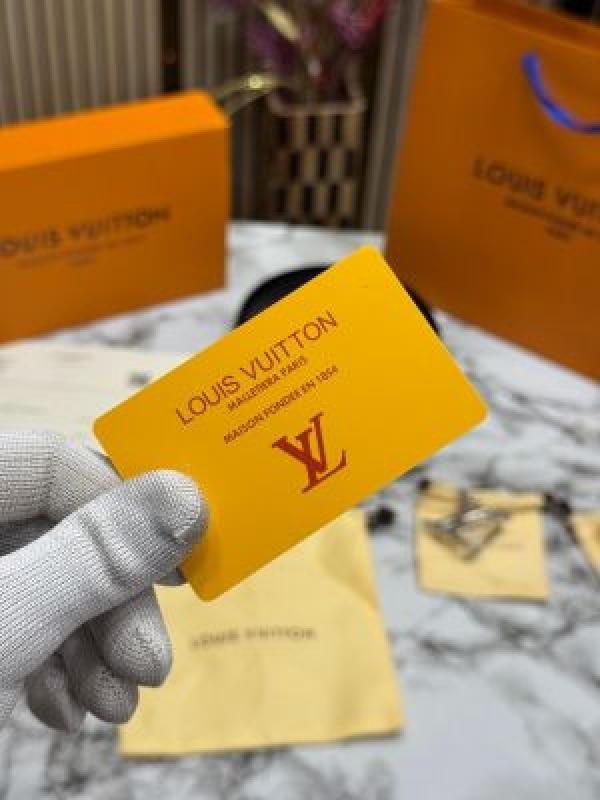Louis Vuitton Belt Combo Premium Quality With Og Box With Carry Bag - Image 5