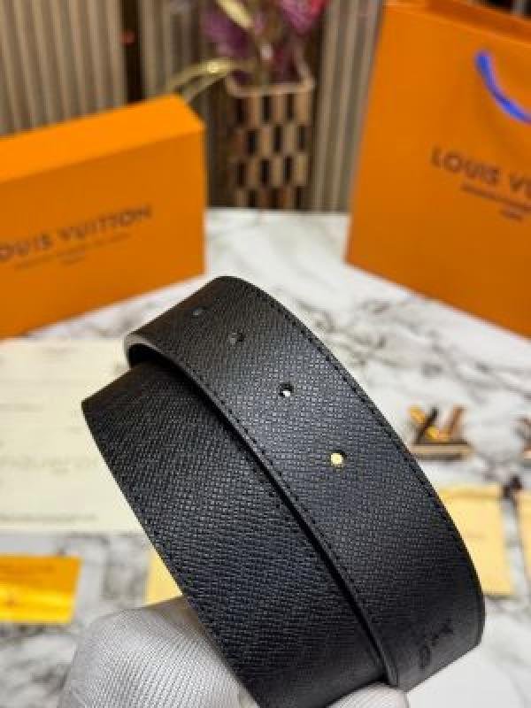 Louis Vuitton BELT COMBO PREMIUM QUALITY WITH OG BOX AND CARRY BAG - Image 9