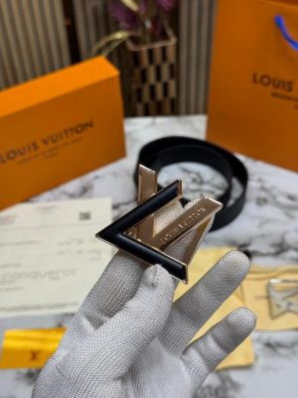 Louis Vuitton BELT COMBO PREMIUM QUALITY WITH OG BOX AND CARRY BAG - Image 3