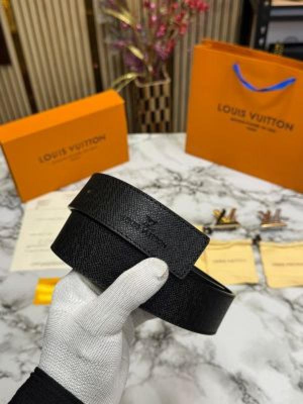 Louis Vuitton BELT COMBO PREMIUM QUALITY WITH OG BOX AND CARRY BAG - Image 2