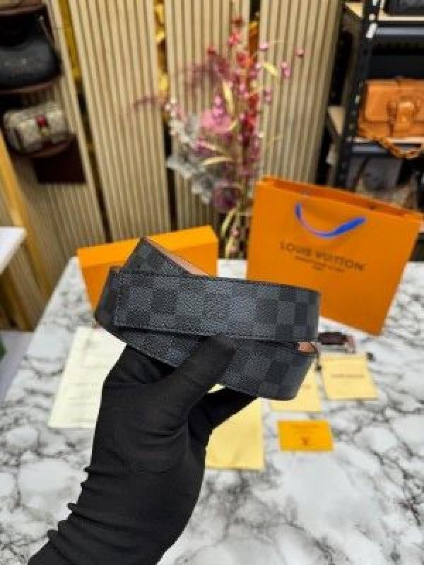 Louis Vuitton BELT COMBO PREMIUM QUALITY WITH OG BOX WITH CARRY BAG - Image 10