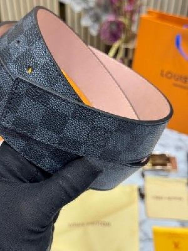 Louis Vuitton BELT COMBO PREMIUM QUALITY WITH OG BOX WITH CARRY BAG - Image 8