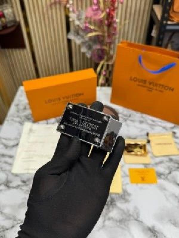 Louis Vuitton BELT COMBO PREMIUM QUALITY WITH OG BOX WITH CARRY BAG - Image 5