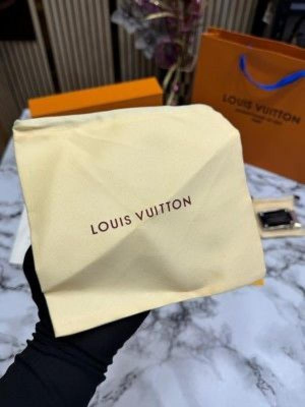 Louis Vuitton BELT COMBO PREMIUM QUALITY WITH OG BOX WITH CARRY BAG - Image 4