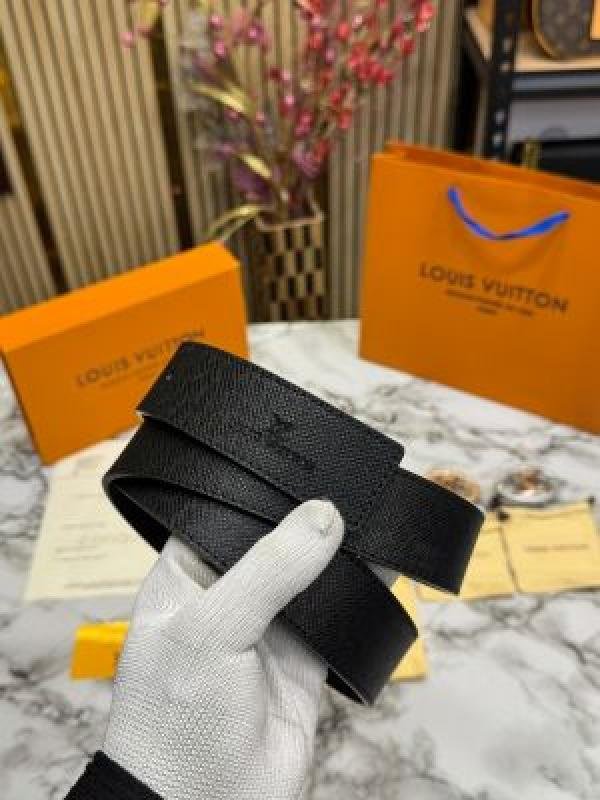 Louis Vuitton BELT COMBO PREMIUM QUALITY WITH OG BOX AND CARRY BAG - Image 6