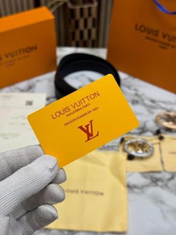 Louis Vuitton BELT COMBO PREMIUM QUALITY WITH OG BOX AND CARRY BAG - Image 4