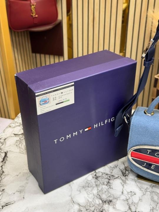 Tommy Hilfiger Compact Flap Shoulder Bag With Box And Including Carry Bag Price in India - Buy at Bootery - Image 5