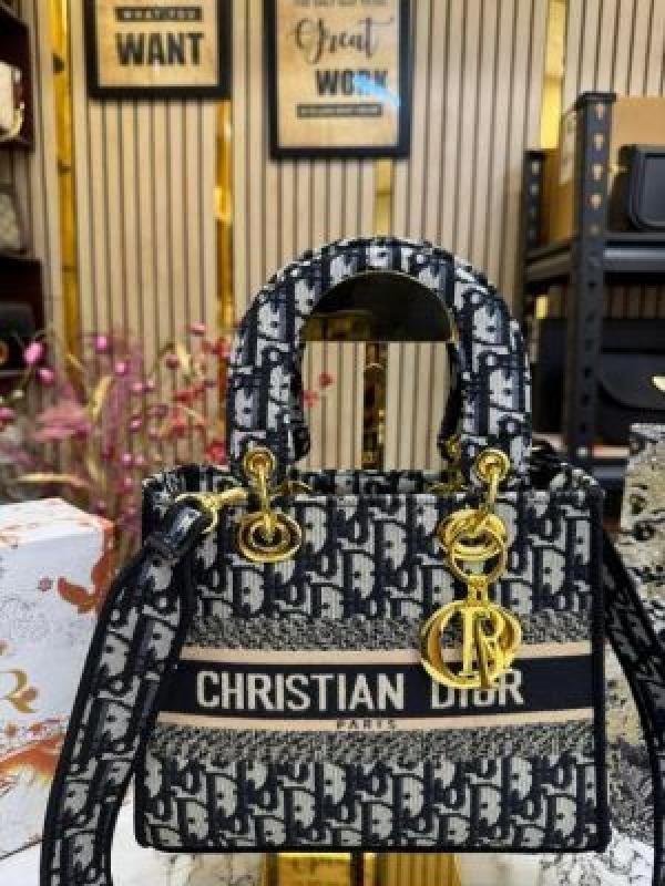 Dior Lady Oblique With Box Dustbag And Carrybag Price in India - Style 1 - Buy at Bootery - Image 5