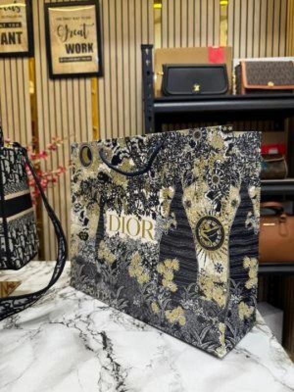 Dior Lady Oblique With Box Dustbag And Carrybag Price in India - Style 1 - Buy at Bootery - Image 4