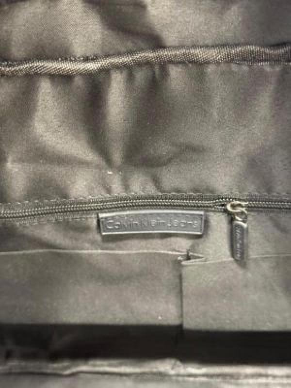 Buy Calvin Klein Premium Quality Travel Duffle Bag Online in India - Style 1 - Bootery - Image 8