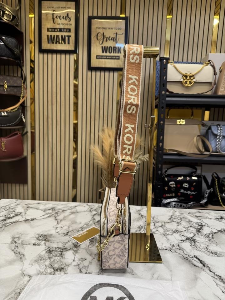 Buy Michael Kors Jet Set Signature Empire Shoulder Bag With Dust Bag Online in India - Style 2 - Bootery - Image 3
