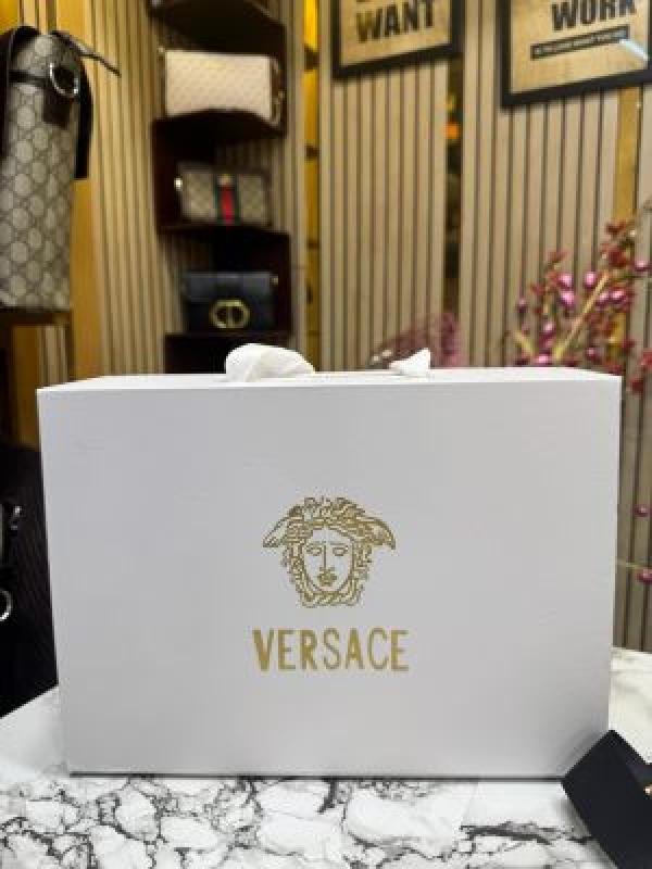 Versace Shoulder Bag In Gold Accents With Magnetic Closure Bag Price in India - Buy at Bootery - Image 3