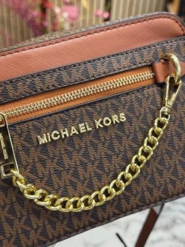 Michael Kors Jet Set Camera Crossbody With Sling With OG Box And Dust Bag - Best Price Online - Bootery - Image 3