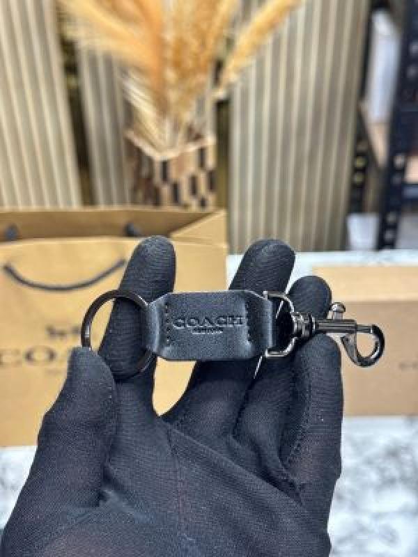 Coach Monogram Signature Wallet Combo With Keychain Includes Box Dust Bag And Carry Bag - Image 15