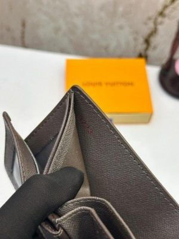 Louis Vuitton Loui Vuitton Brown Premium Wallet With Og Box Model No -28 - Image 2