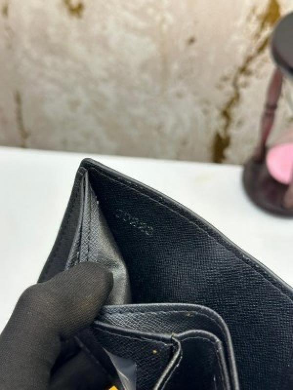 Louis Vuitton PREMIUM WALLET WITH OG BOX MODEL NO - 31 - Image 2