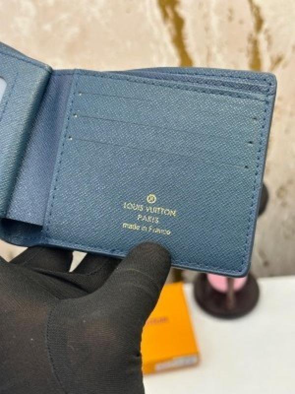 Louis Vuitton LOUIS VUTTION BLACK PREMIUM WALLET WITH OG BOX MO NO - 41 - Image 3
