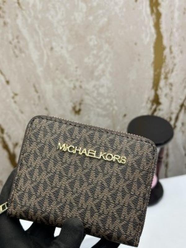Michael Kors Premium Ladies Wallet With OG Box Price in India - Style 1 - Buy at Bootery - Image 4