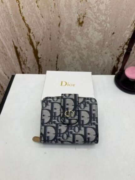 Dior Cristian Dior Premium Wallet With OG Box Aaa 9111 Price in India - Buy at Bootery