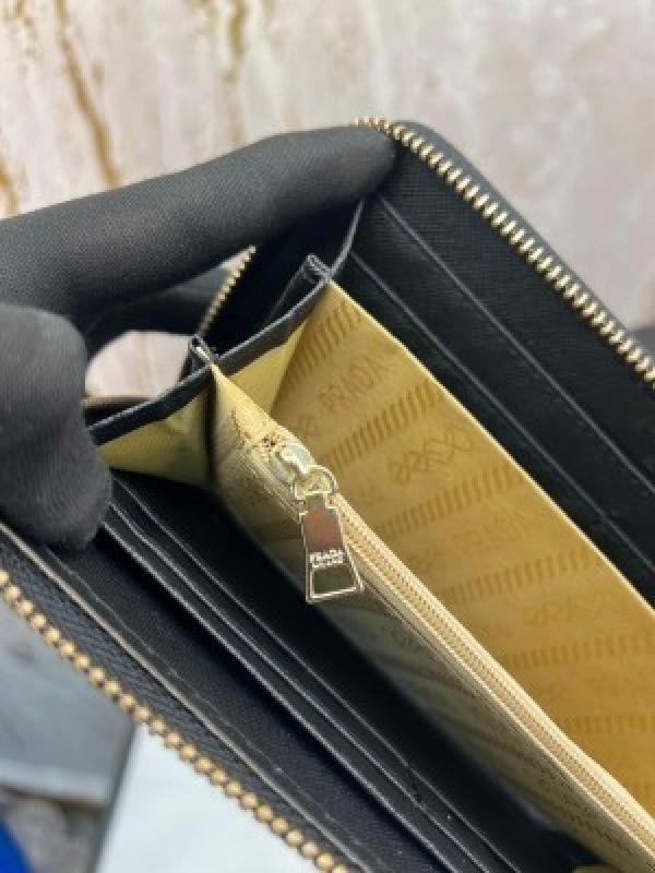 Buy Tory Burch Tory Burc H Premium Wallet With OG Box Aaa 9111 Online in India - Bootery - Image 4